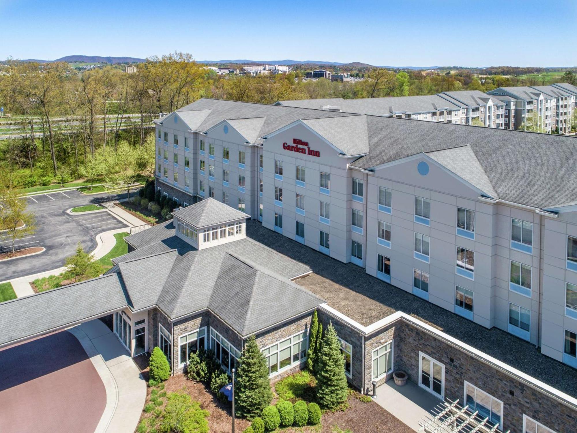 Hilton Garden Inn Blacksburg University Exterior photo